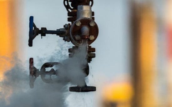 Valve d'usine échappant du gaz